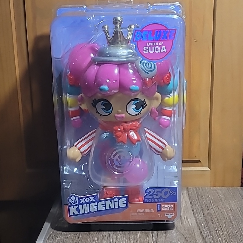 XOX DELUXE Kweenie Quirky 250% FIGURINE